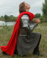 中世女性剣士の写真
