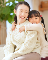 日本人母と娘の写真