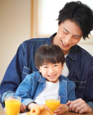 일본인 아버지와 아들의 사진
